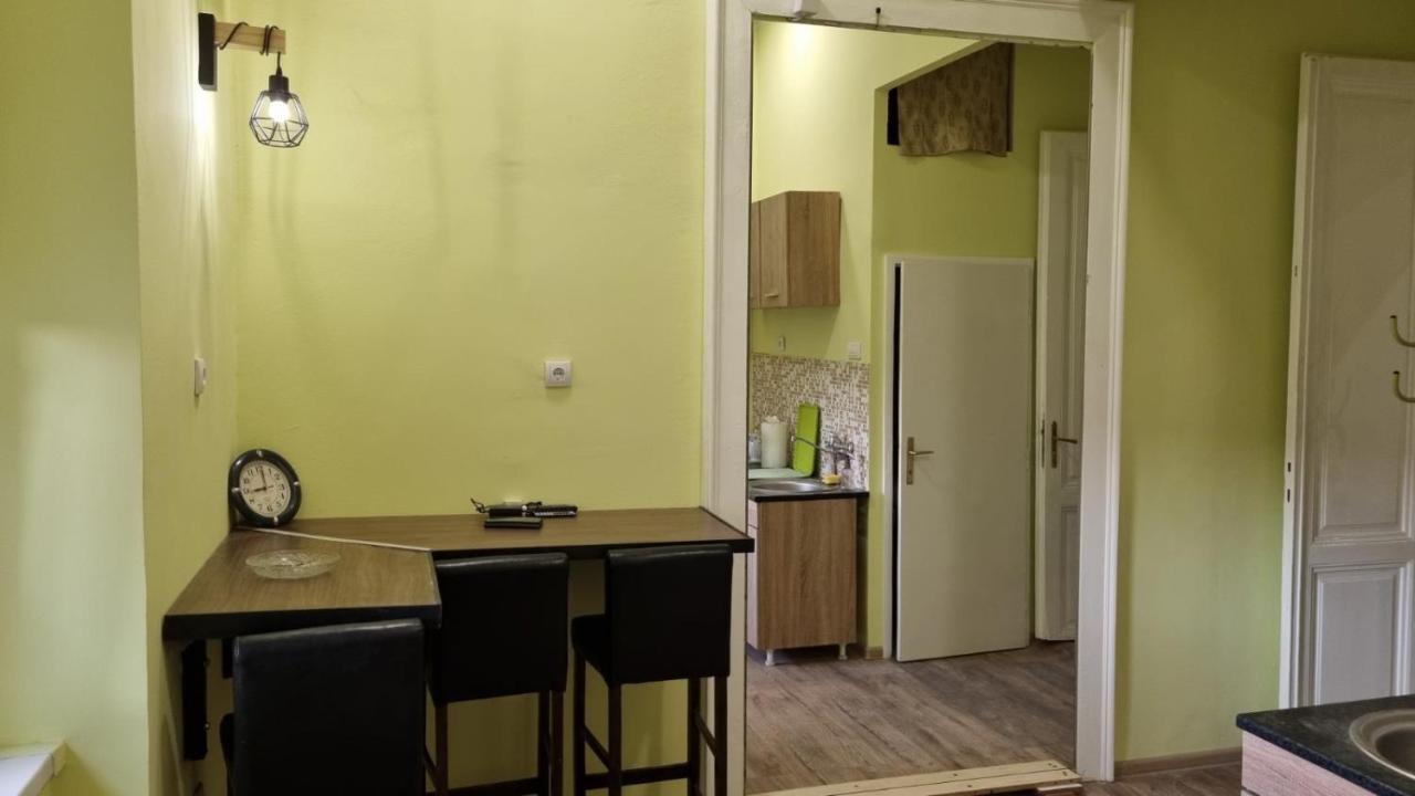 Apartment Kiki Novi Sad Esterno foto
