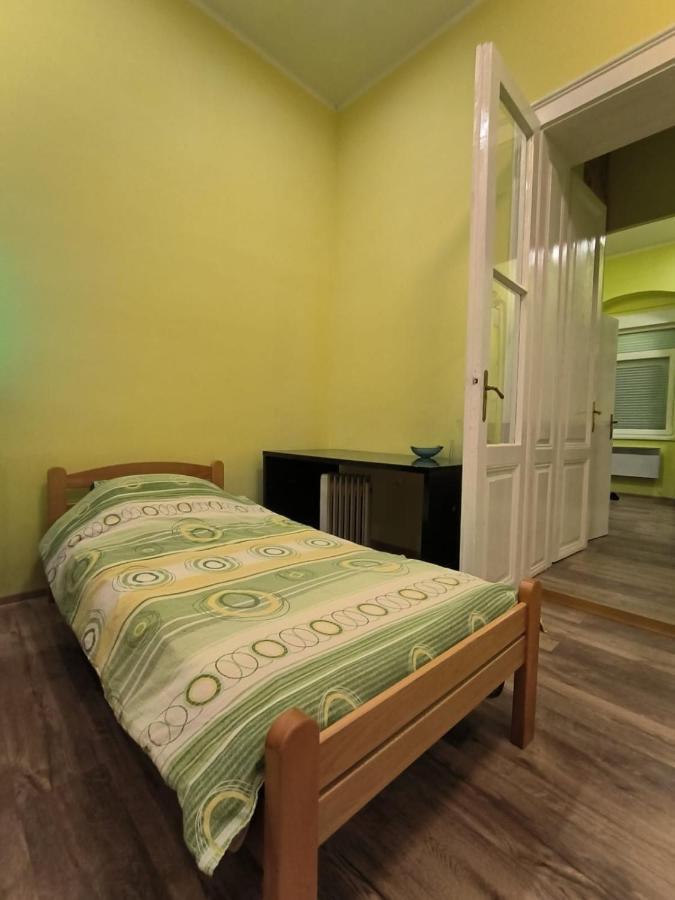 Apartment Kiki Novi Sad Esterno foto