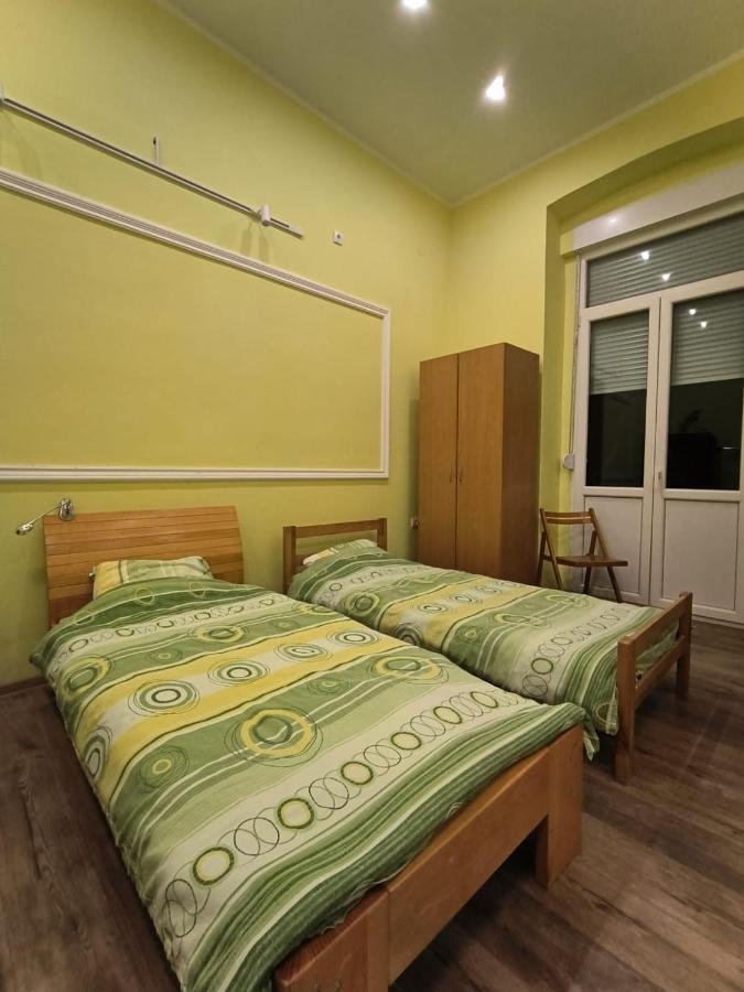 Apartment Kiki Novi Sad Esterno foto